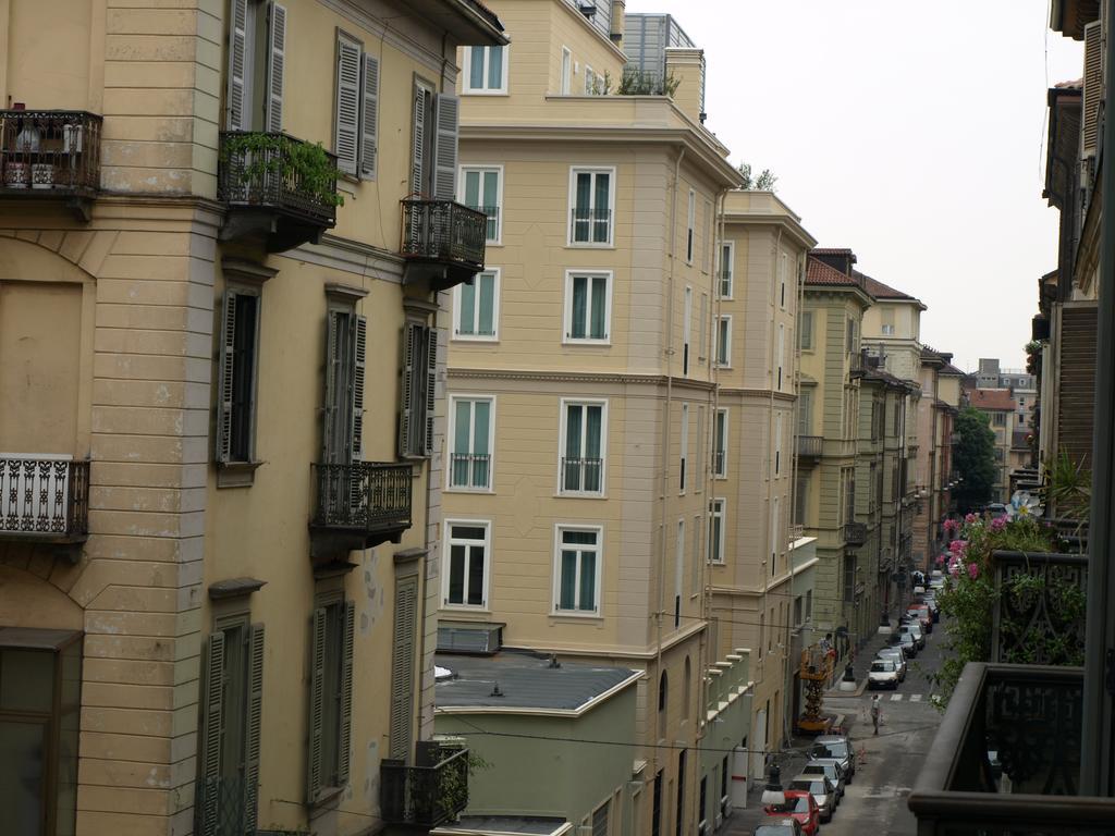B&B Central Station Turin Bagian luar foto