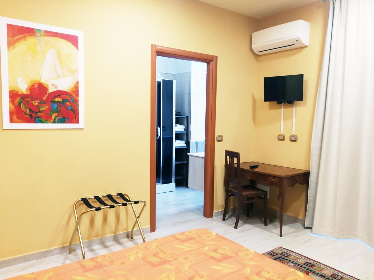 B&B Central Station Turin Bagian luar foto
