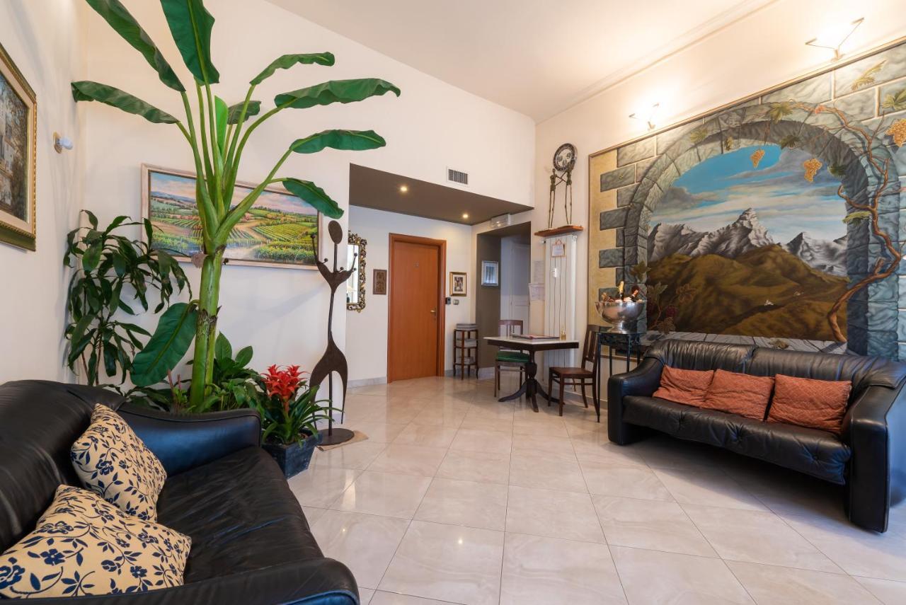 B&B Central Station Turin Bagian luar foto
