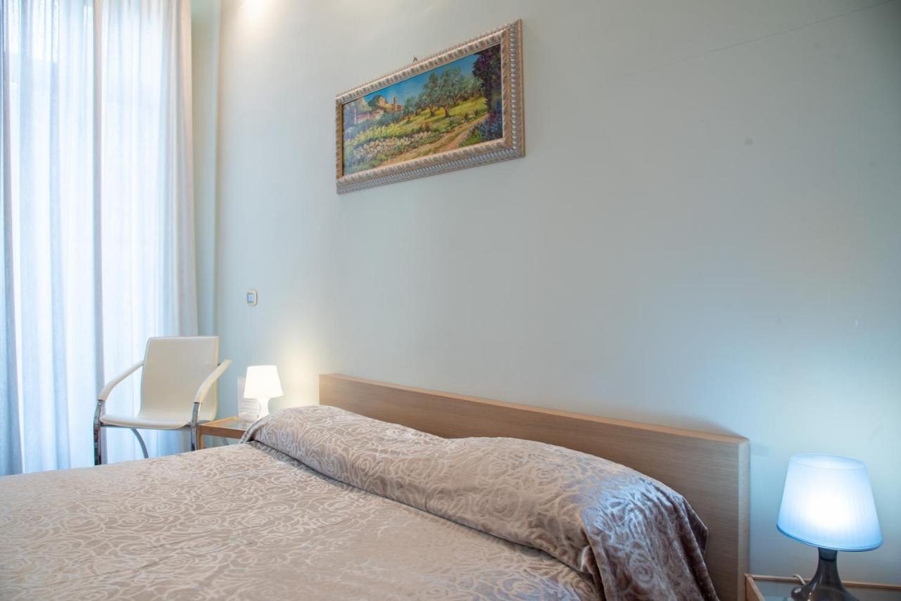 B&B Central Station Turin Bagian luar foto