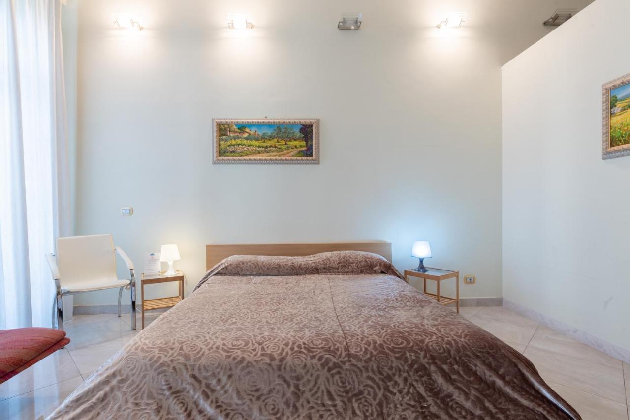 B&B Central Station Turin Bagian luar foto